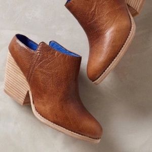 Jeffrey Campbell Vinton Mules In Brown Wrinkle Size 7.5